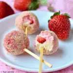 No-Bake Strawberry Cheesecake Pops